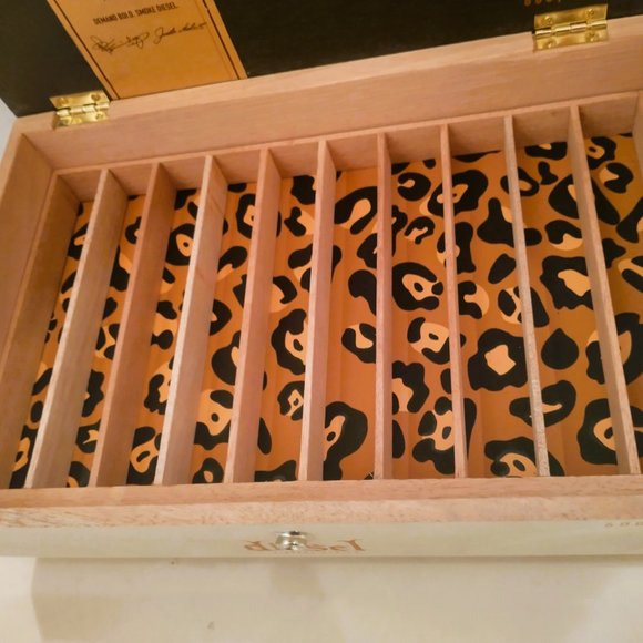 Suenos de Saundra Upcycled, Extremely Rare Diesel Vintage Cigar Box, Storage - Picture 8 of 14